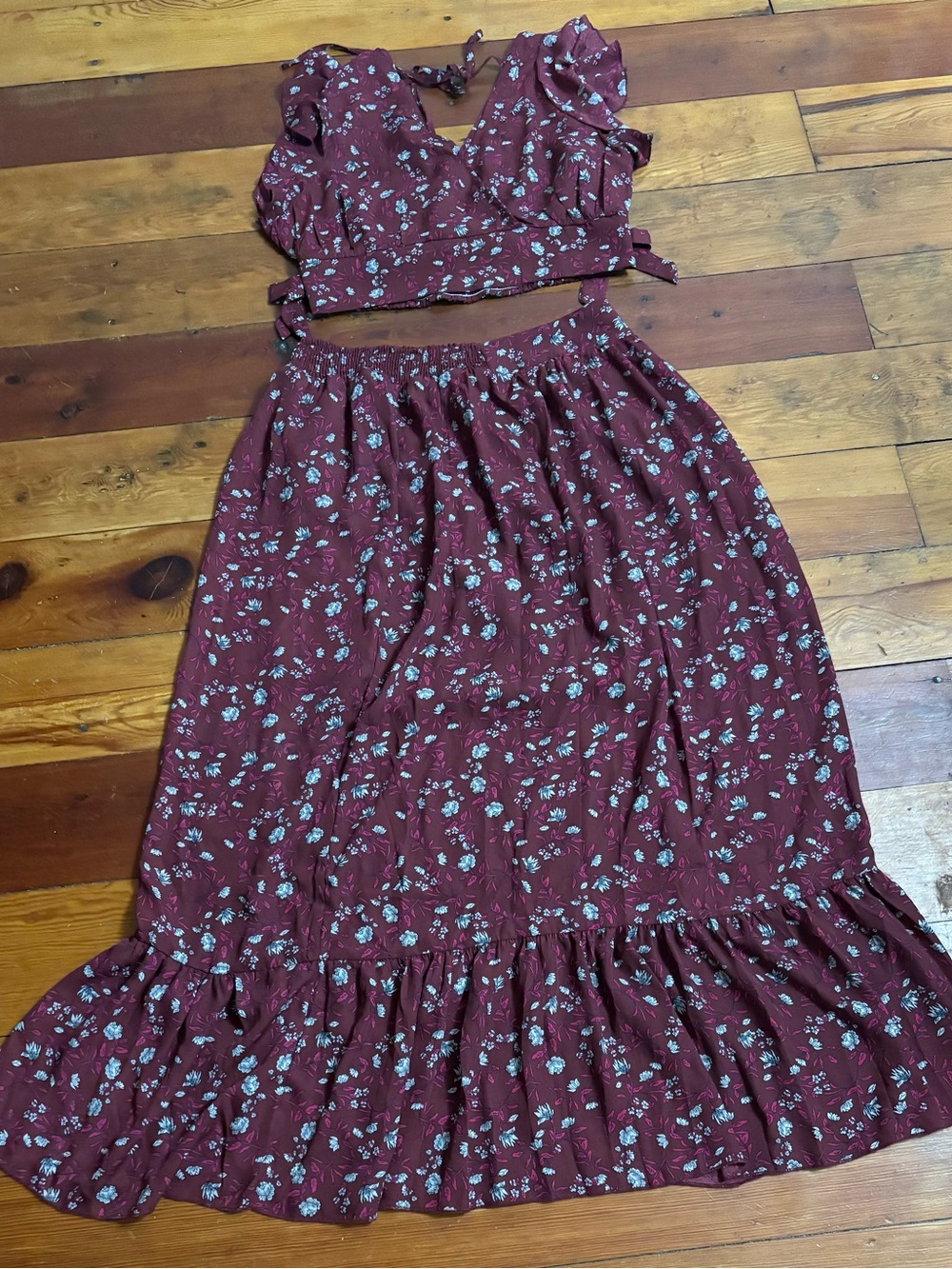 Women’s Burgundy Floral Two-Piece Dress Set with Ruffle Hem